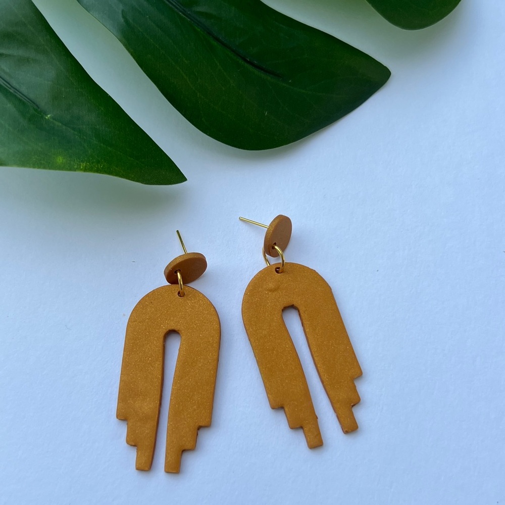 clay earrings, brown color , neutral colors, minimal jewelry